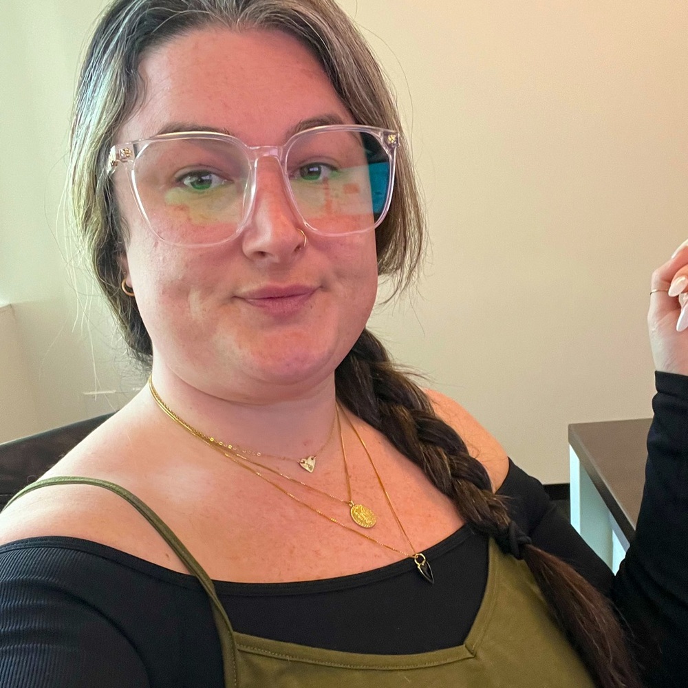 Meet your Posher, Aleesha